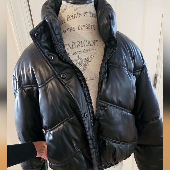 Zara SOFT Faux Leather Puffer Jacket S/M-EUC-BLOGGER's FAV - Picture 12 of 14